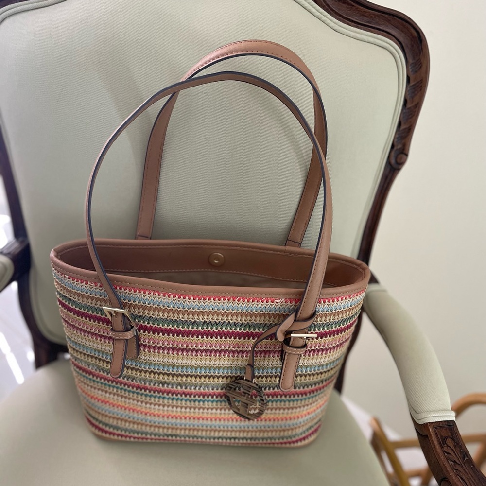 Perfect like new bag- no flaws clean in & out- reduced